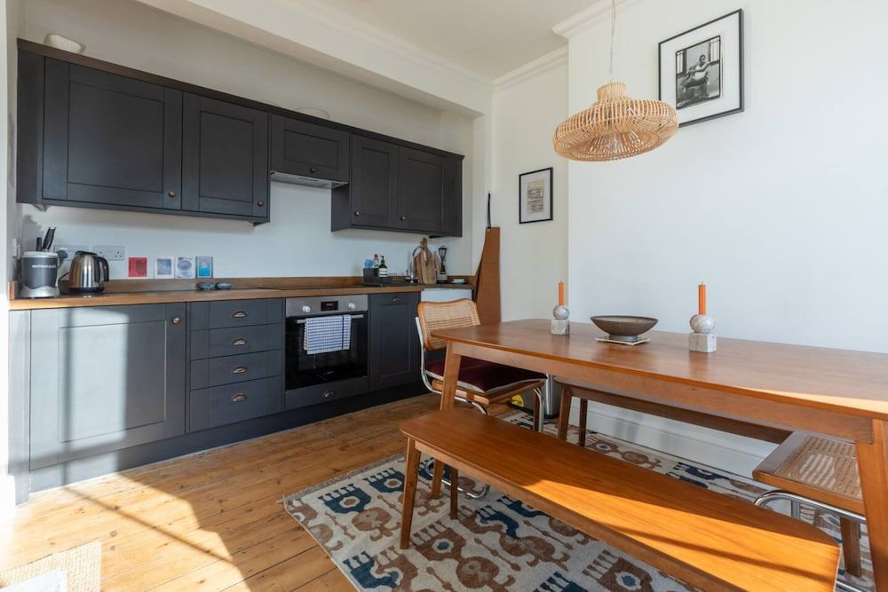 undefined Light and Spacious 1 Bedroom Maisonette - Brockley 8