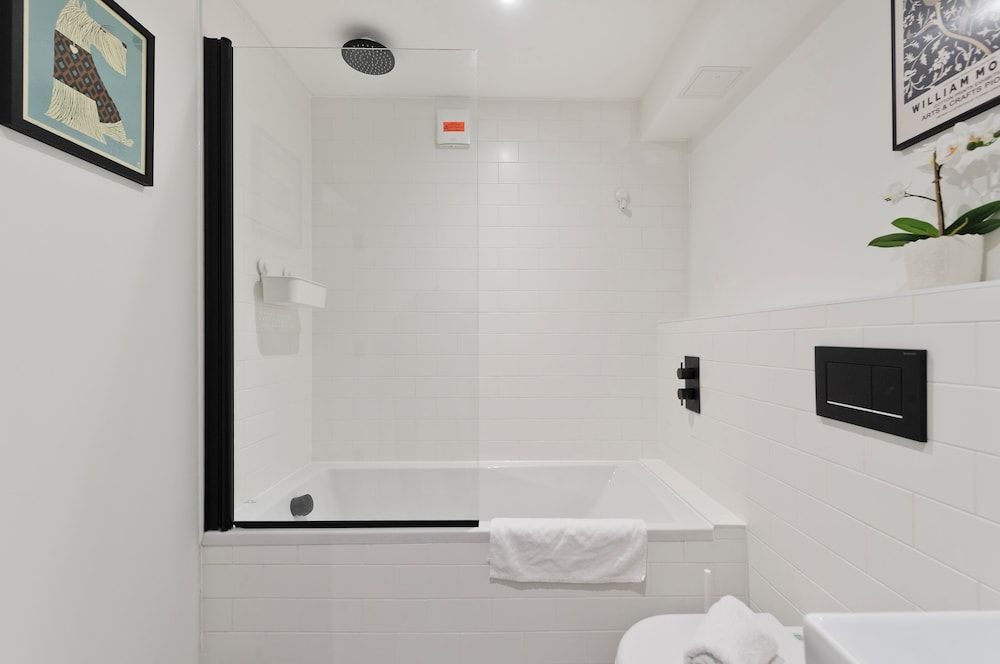 Luxury one Bedroom Greenwich Studio Apartment Near Canary Wharf by Underthedoormat Apartment (1 Bedroom) 11