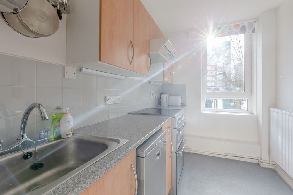 Cosy 1 Bedroom Flat Near Old Street Basic Apartment, 1 Double Bed 10