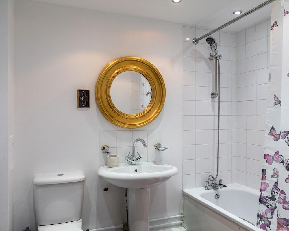 undefined Picktheplace Imperial Wharf 2bed Apartment 10