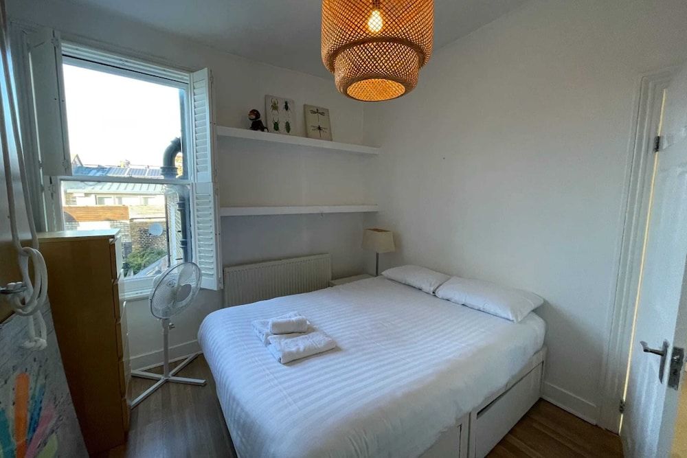 undefined Charming and Serene 2 Bedroom Flat - Sands End 7