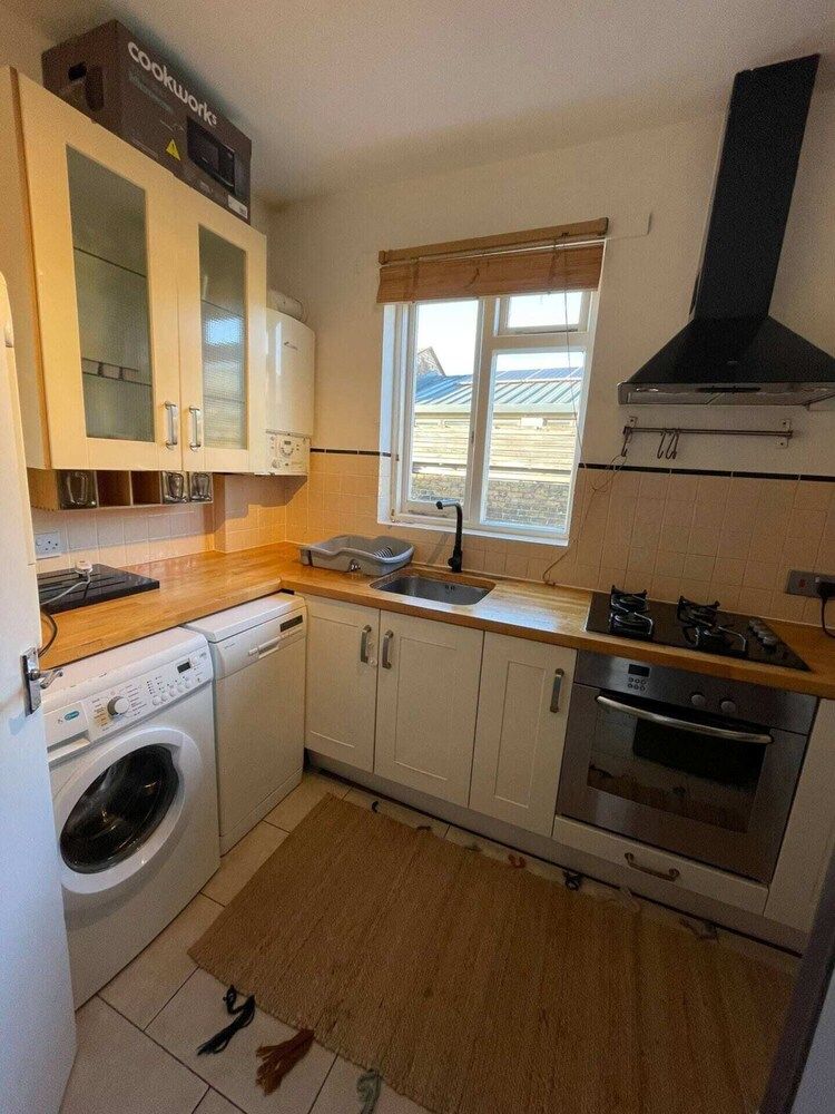 undefined Charming and Serene 2 Bedroom Flat - Sands End 8