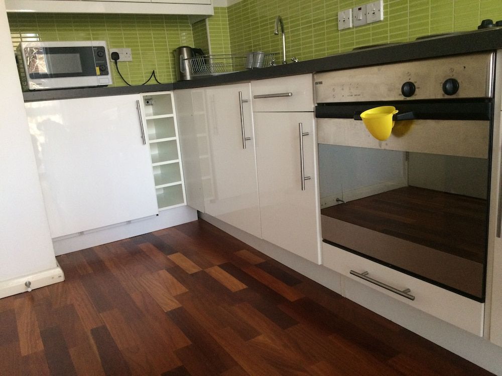 undefined Lovely 1-bed Apartment in London by the Harbour 7