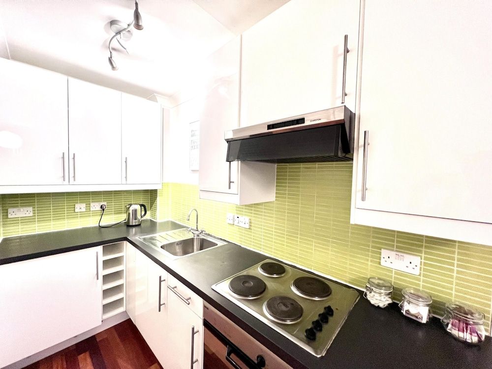 undefined Lovely 1-bed Apartment in London by the Harbour 5