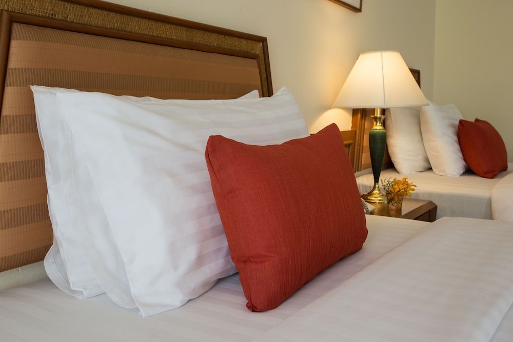 Deluxe Twin Bed Room