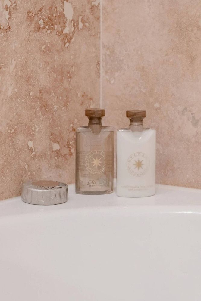 Quaint and Central Studio Flat - Chelsea Basic Studio, 1 King Bed 12