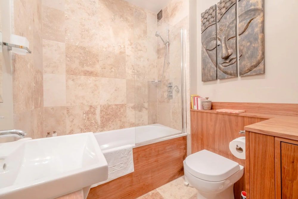 Quaint and Central Studio Flat - Chelsea Basic Studio, 1 King Bed 11