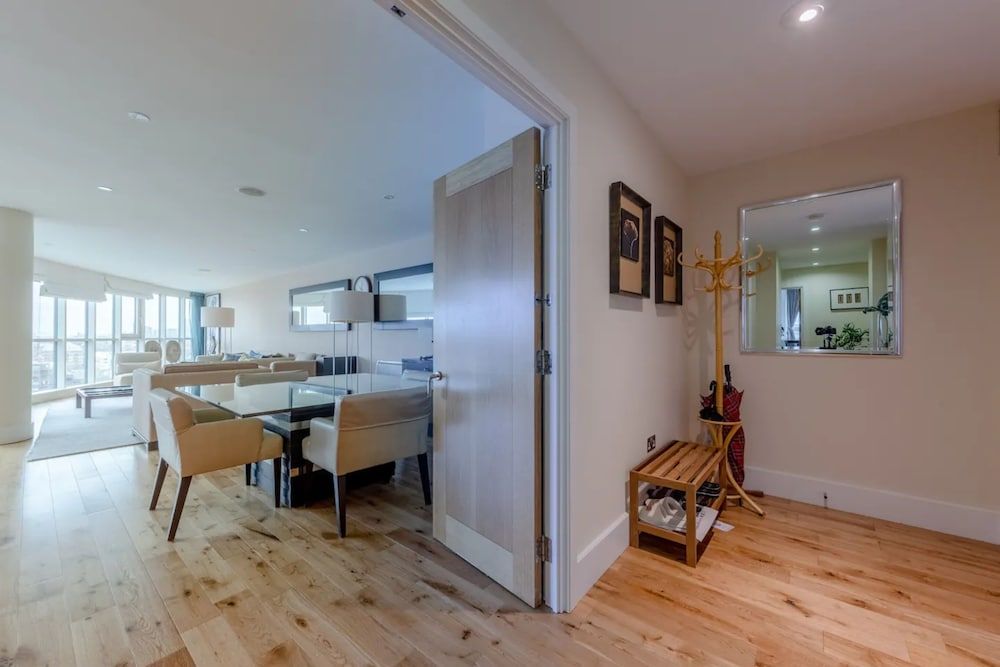 Gorgeous 3 Bedroom Flat in Vauxhall With City Views Basic Apartment, Multiple Beds 16