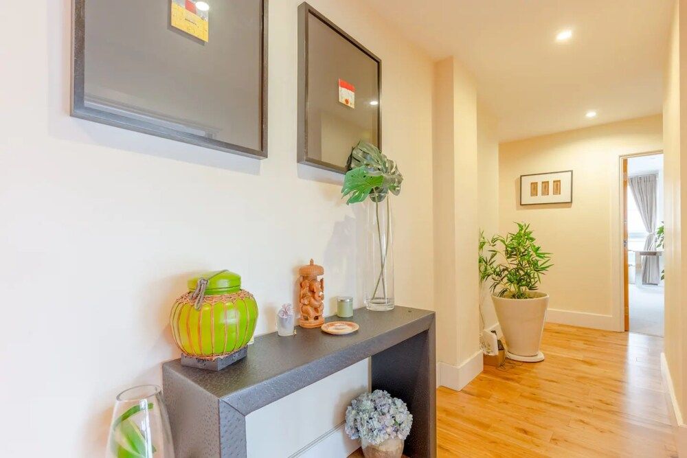 Gorgeous 3 Bedroom Flat in Vauxhall With City Views Basic Apartment, Multiple Beds 25