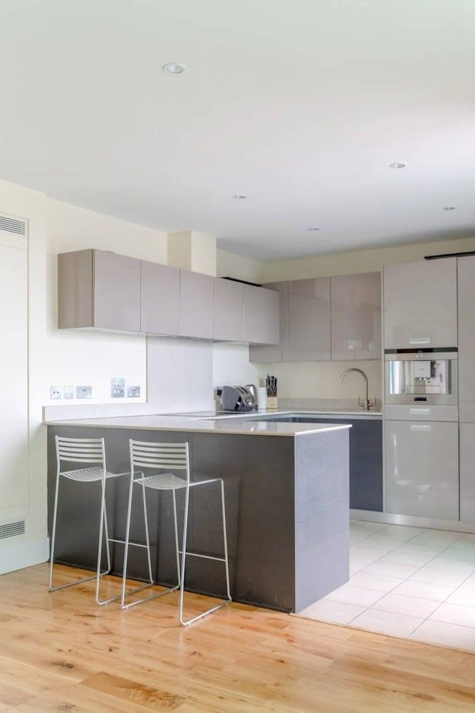 Gorgeous 3 Bedroom Flat in Vauxhall With City Views Basic Apartment, Multiple Beds 20