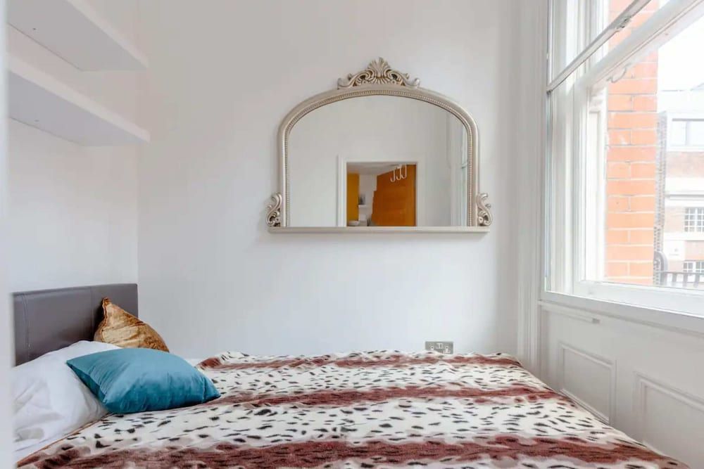 undefined Central & Cosy 1BD Flat - Soho 9