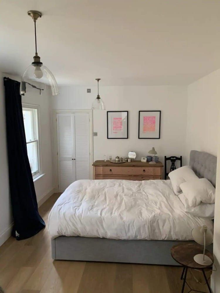 undefined Serene 1BD Flat in Putney 2