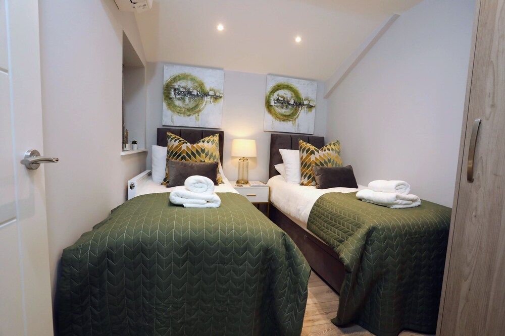 Stanhope Road Apartments Family Apartment