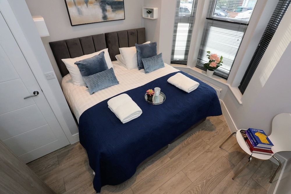 Stanhope Road Apartments Family Apartment 11