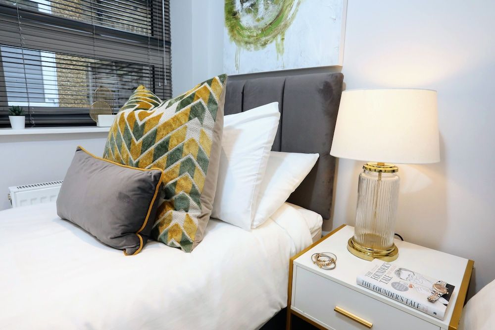 Stanhope Road Apartments Family Apartment 3