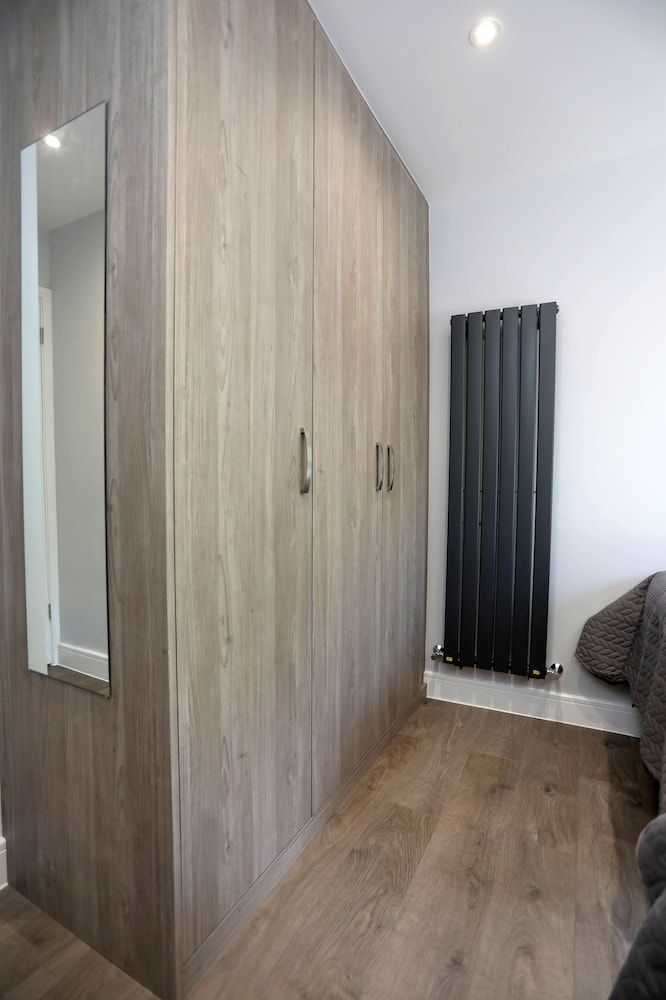 Stanhope Road Apartments Business Apartment 13