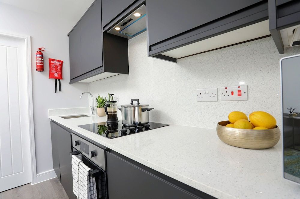 Stanhope Road Apartments Business Apartment 8