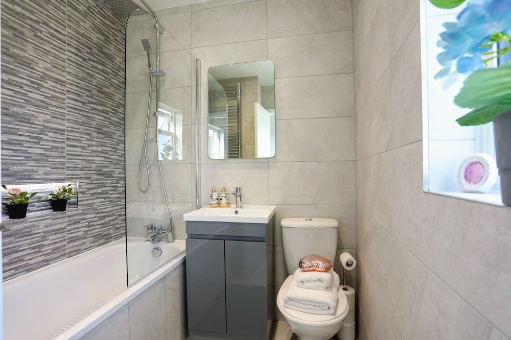 Stanhope Road Apartments Business Apartment 9