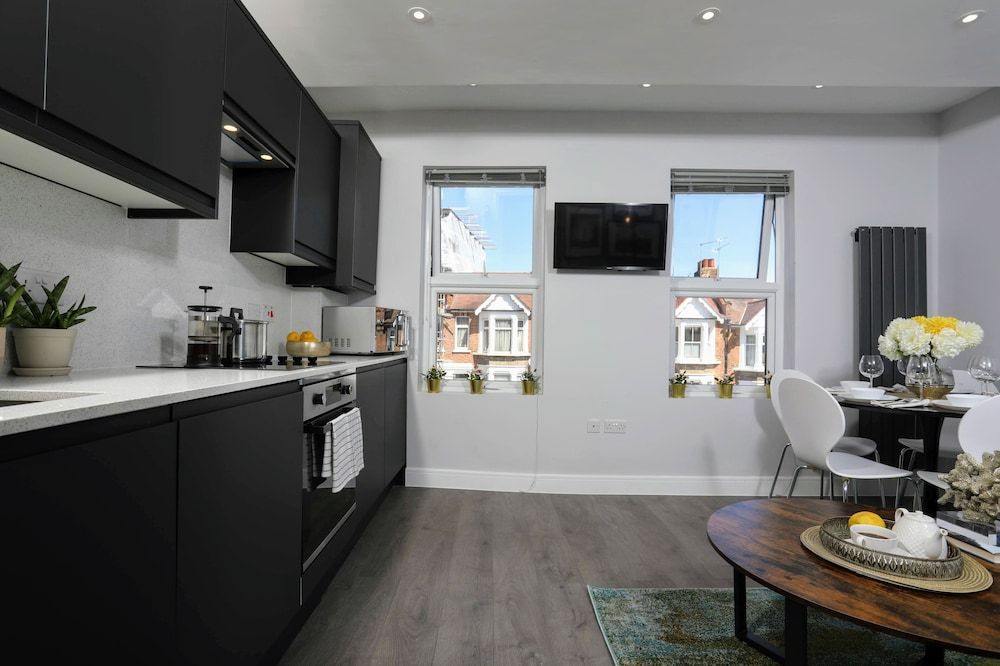 Stanhope Road Apartments Business Apartment 16