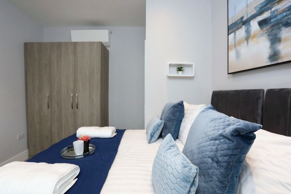 Stanhope Road Apartments Family Apartment 15