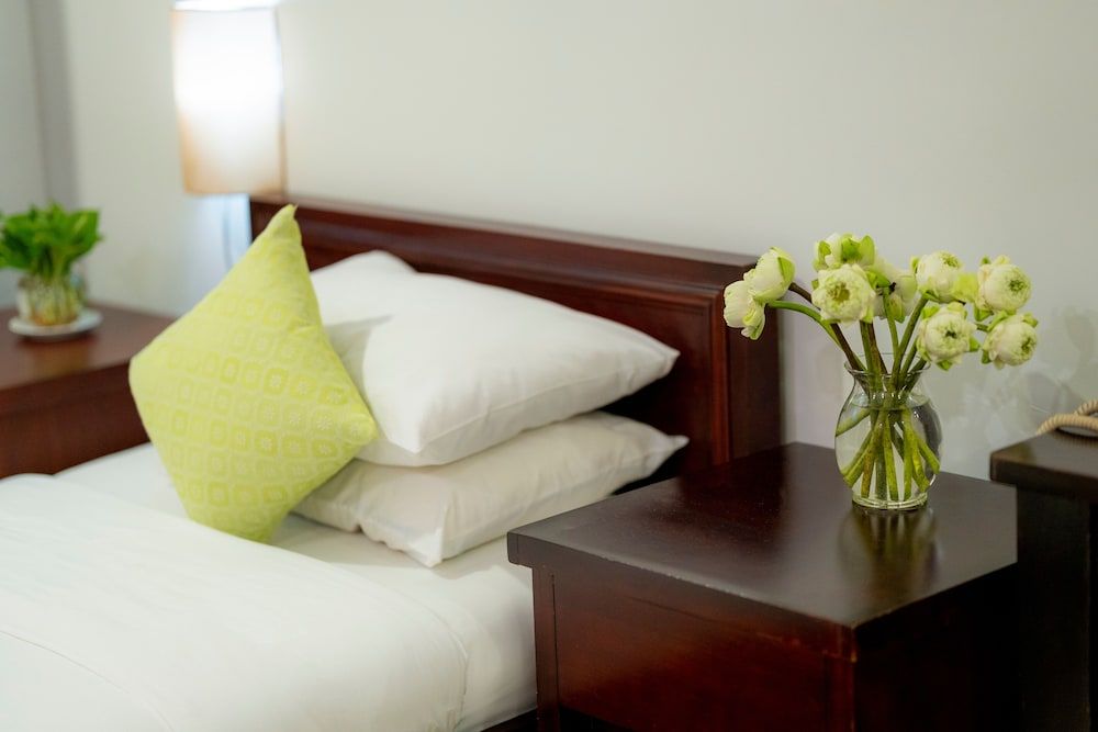 Skyline Boutique Hotel Deluxe Twin Room 3