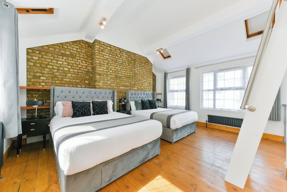 Signature Apartment