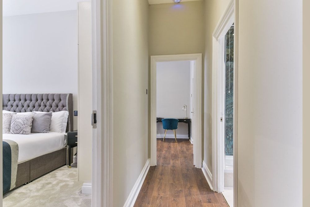 Avari Apartments - Hatton Collection Deluxe Apartment 23