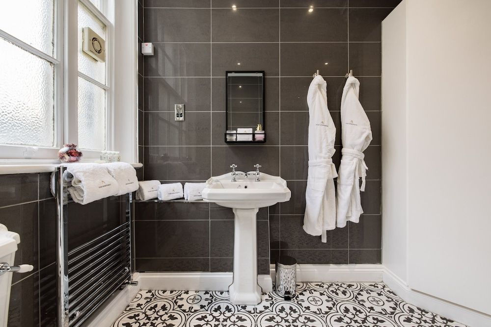 Avari Apartments - Hatton Collection Deluxe Apartment 10