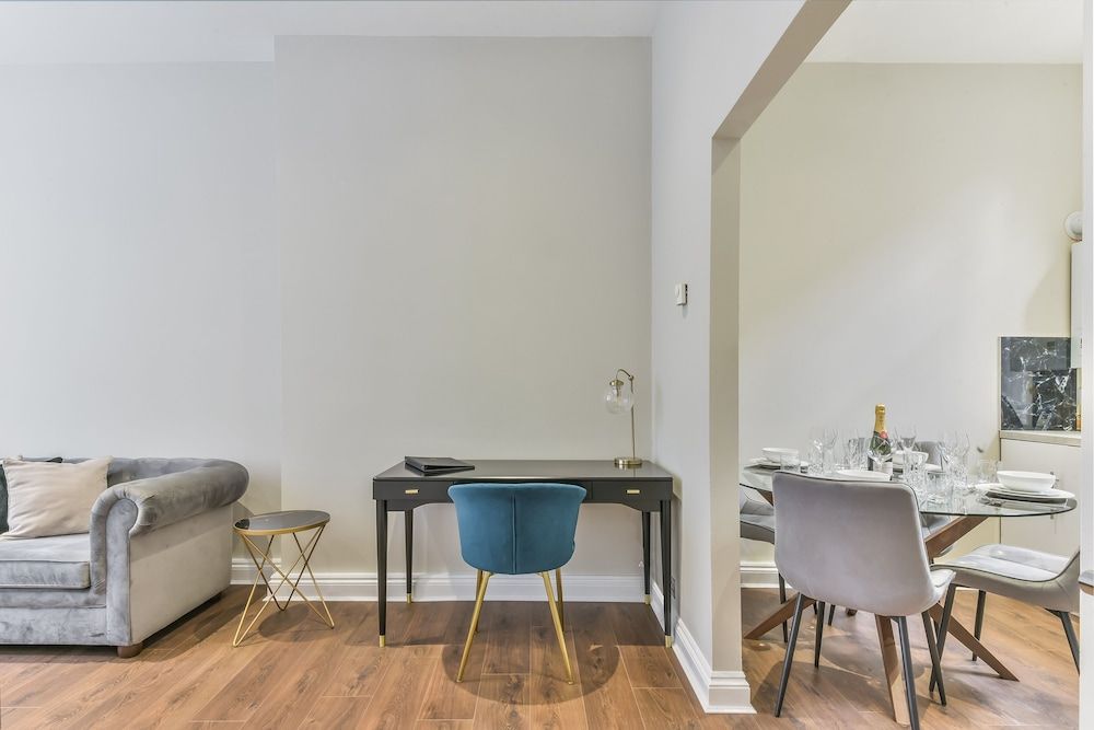 Avari Apartments - Hatton Collection Deluxe Apartment 33