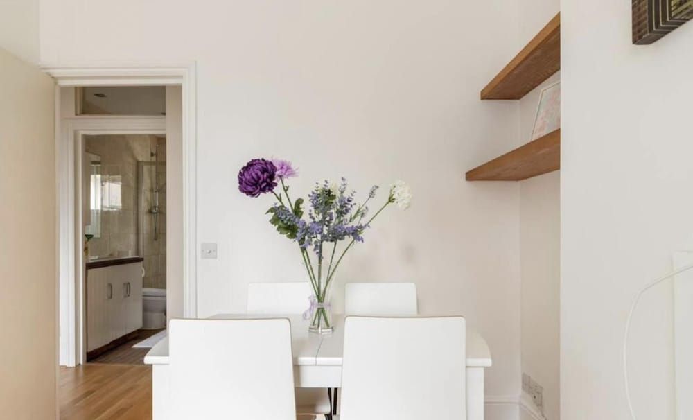undefined Charming 1-bed Apartment in London 3