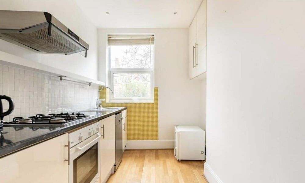 undefined Charming 1-bed Apartment in London 7