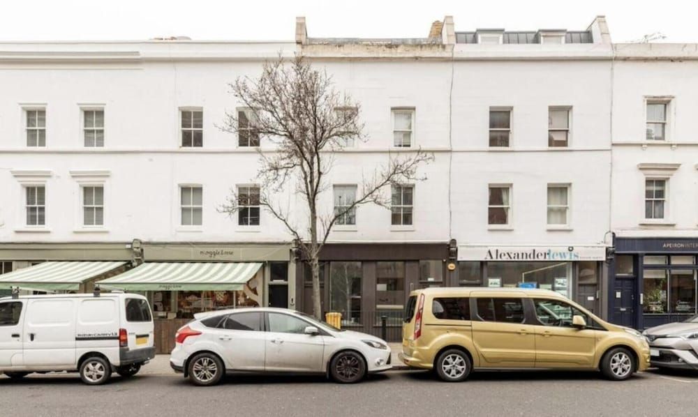 undefined Charming 1-bed Apartment in London 2