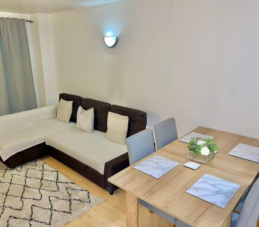 undefined Central London 2-bed Apartment 3