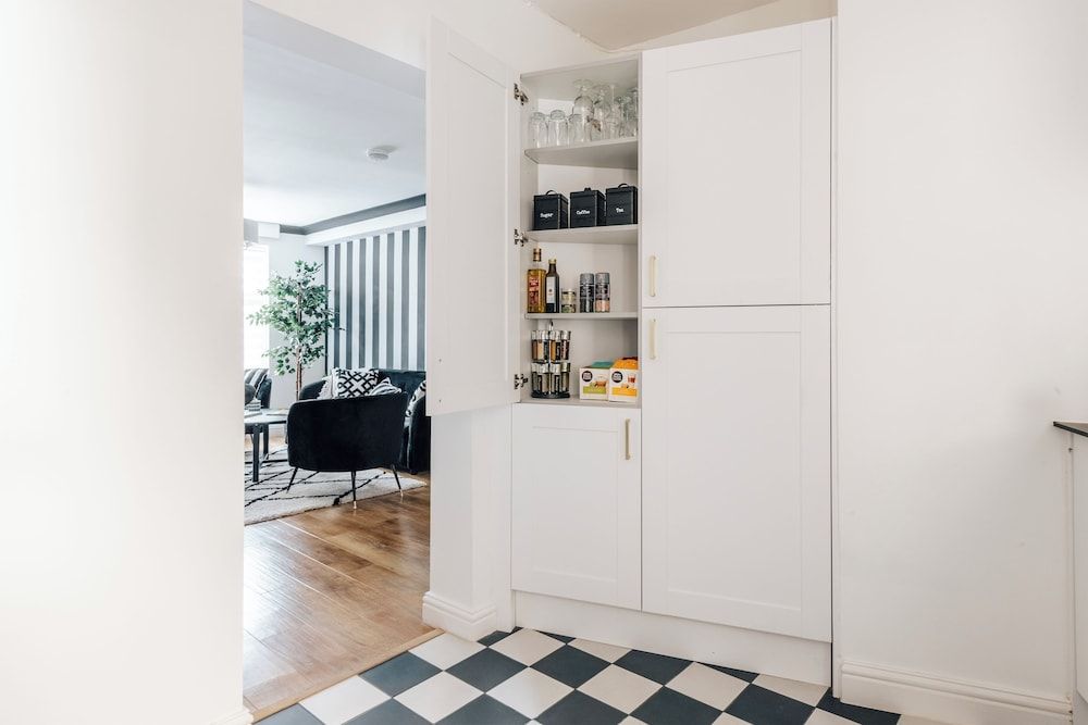 undefined Chic 1 Bed Flat Zone 2 Hampstead Swiss Cottage 3