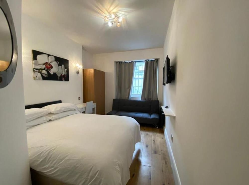 undefined 80 Inverness Terrace 7