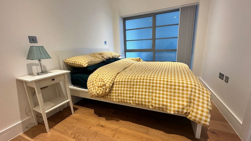 undefined Modern & Stylish 1 Bedroom Flat 3