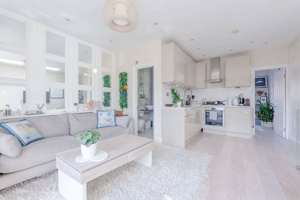 undefined Airy & Modern 1BD Flat in Maida Vale 10