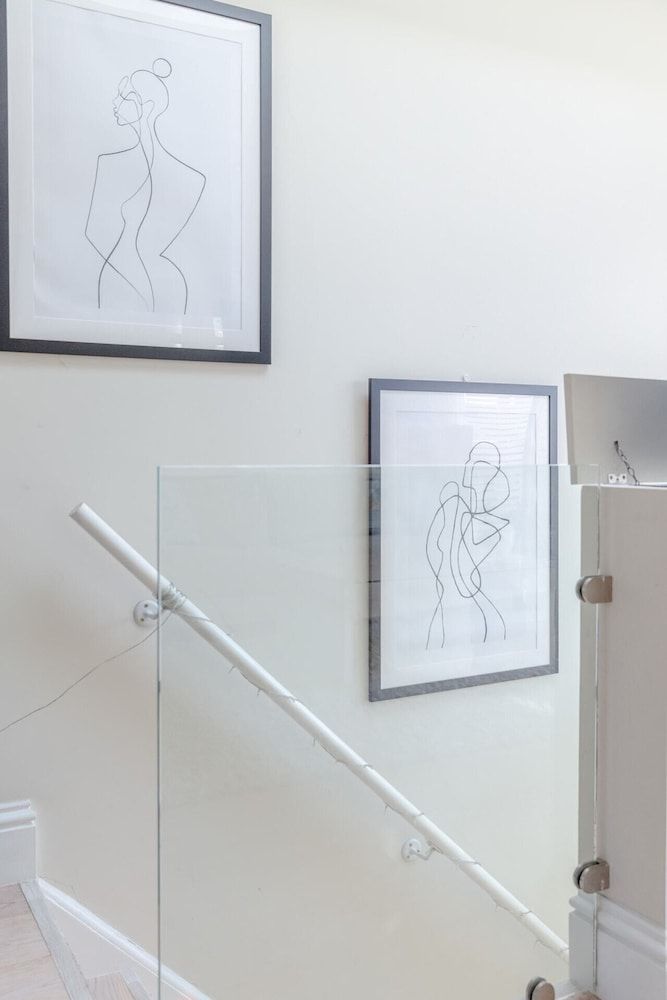 Airy & Modern 1BD Flat in Maida Vale Basic Apartment, 1 King Bed 14