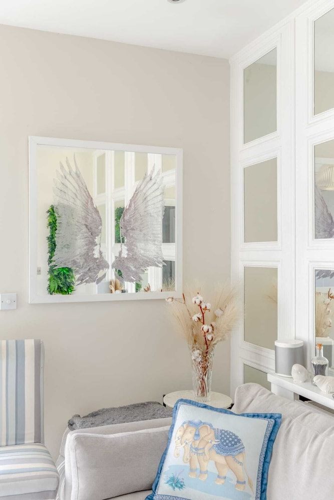 Airy & Modern 1BD Flat in Maida Vale Basic Apartment, 1 King Bed 17