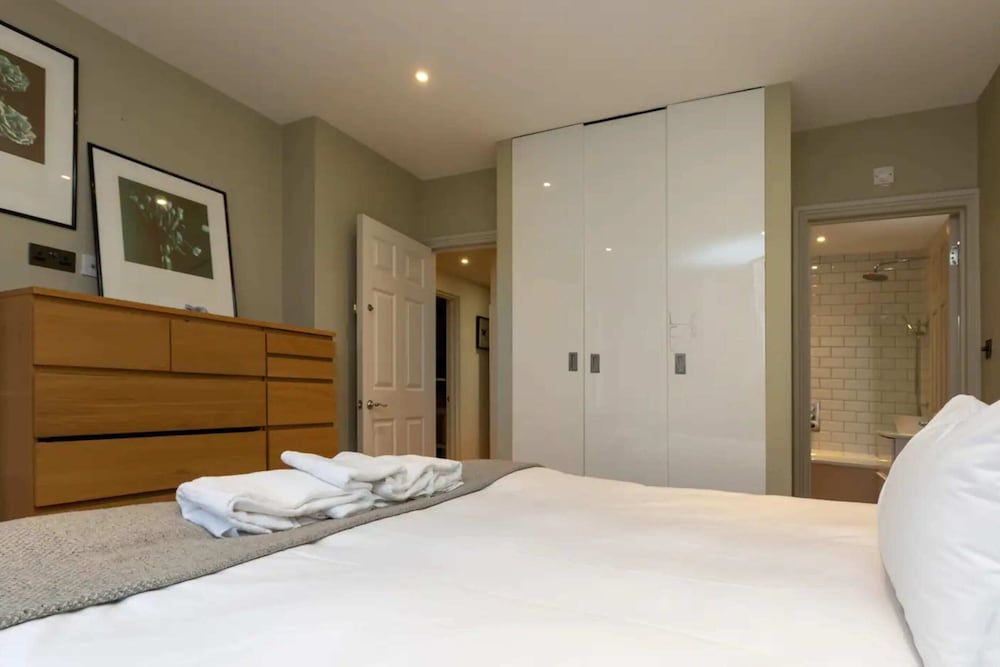 undefined Snug 2BD Flat in Ladbroke Grove 8