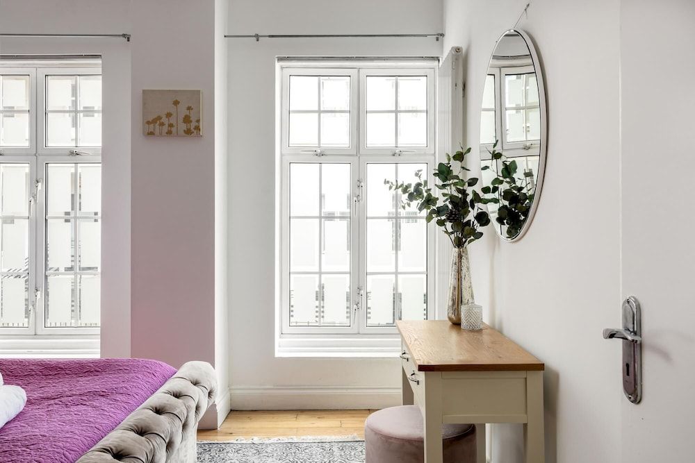 undefined Mayfair Park Lane Lux 2-bedroom Apartment