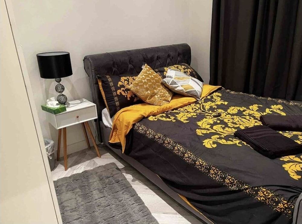 undefined Immaculate 1-bed Apartment in the Heart of Chelsea