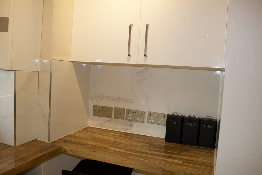 Umbrella Properties Woolwich London Business Apartment 28