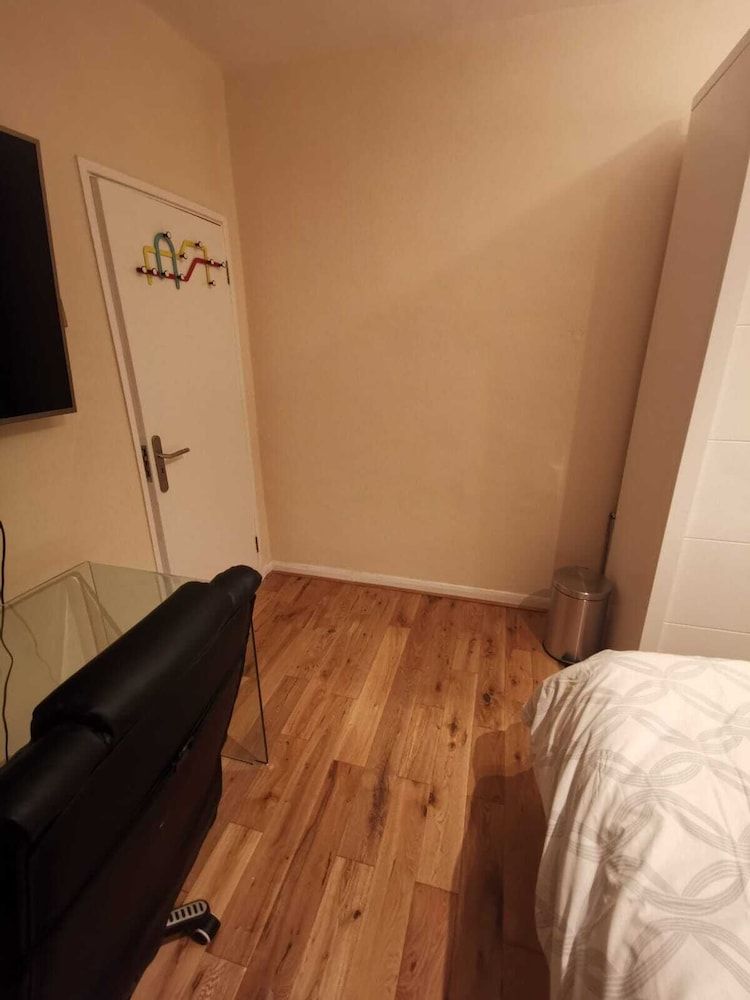 undefined Umbrella Properties Woolwich London 2