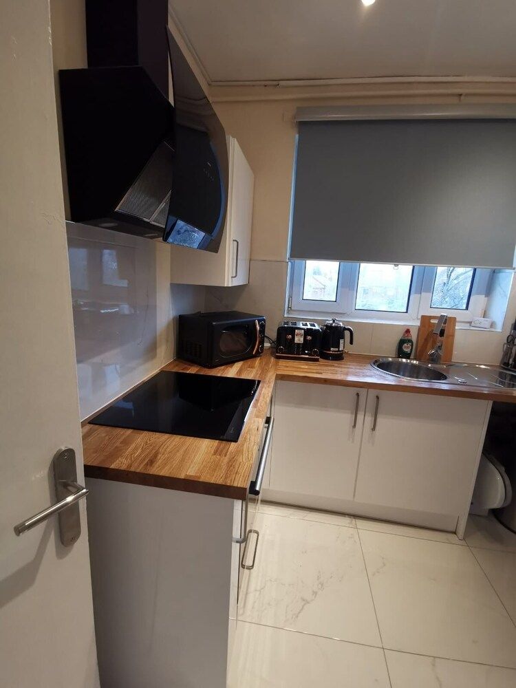 Umbrella Properties Woolwich London Business Apartment 34