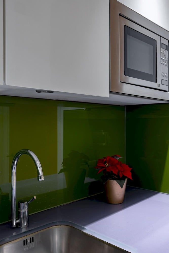 Park Lane 4-bed Huge Designer pad Apartment 11