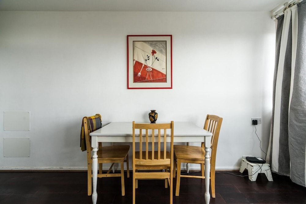 undefined A Skyhigh Stay for 2 in Vauxhall London 2