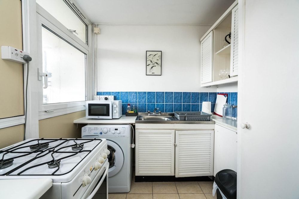 undefined A Skyhigh Stay for 2 in Vauxhall London 6