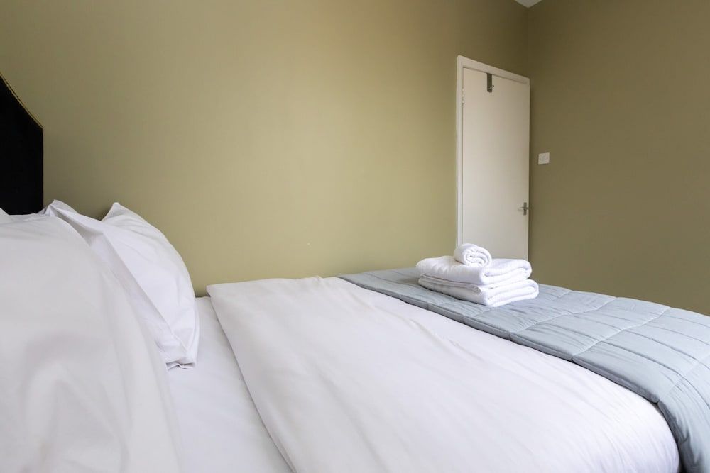 undefined Light & Central 1BD Flat - Dalston 2