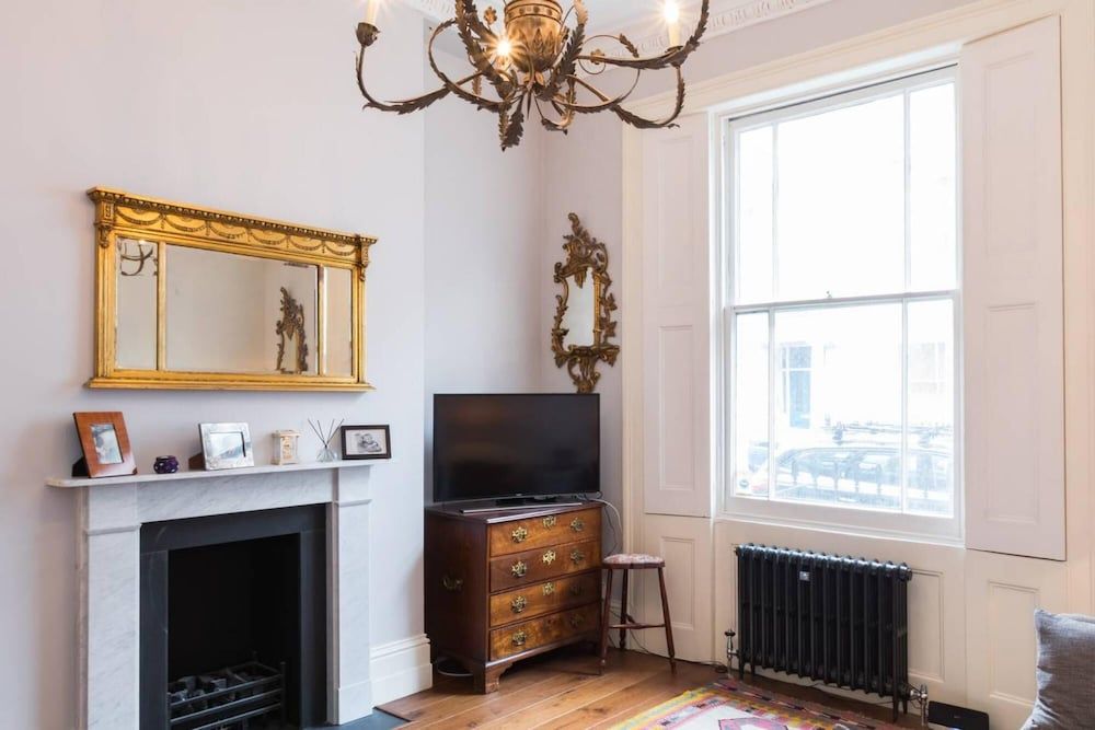 undefined Fantastic Traditional 1bed Apartment Pimlico 3